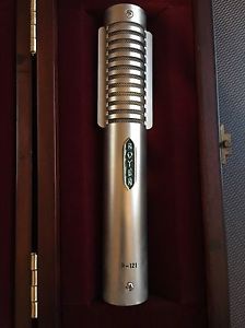Royer Labs R-121 Ribbon Microphone
