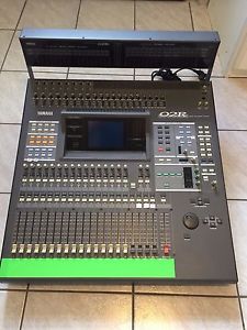 YAMAHA 02R Digital-Mischpult Version 2 + Yamaha CD8 AT Interface für 02R / 03D