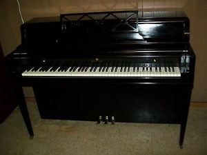 Wurlitzer Console Piano