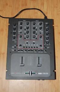 Rane TTM57SL 57 Pro DJ 2 channel Serato mixer MINT L@@@@K!!!!!