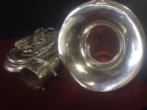 KING 1241 4-VALVE 4/4 BBb Tuba, Ready To Play! Includes Both Cases.