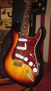 2006 Fender Deluxe Players Stratocaster Plays & Sounds Great w/ Original Bag