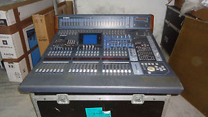 YAMAHA DM2000 V2 Digital Production Console