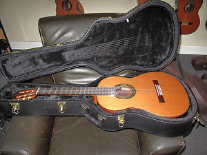 2015 Francisco Hernandez classical guitar 650mm New w case