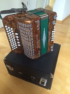 steirische Harmonika ,  Weltmeister 620,  mit Helikonbass , wie Neu , G-C-F