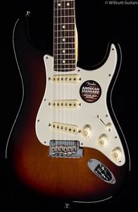 Fender American Standard Stratocaster® 3 Color Sunburst, Rosewood (907)