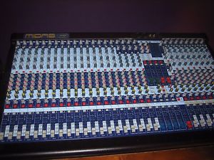 midas venice 320 with road case- good condition 32 channels