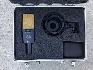AKG C414