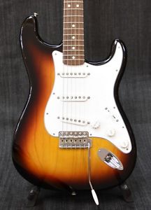 Fender 70s Stratocaster FREESHIPPING/123