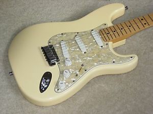 50th Anniv. Fender American Strat Plus Electric Guitar - Vintage White - NEW