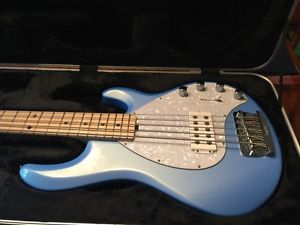 Musicman Ernie Ball Stingray 5 bass guitar MINT condition w/ case-used