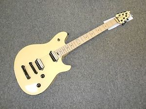 EVH Wolfgang Special-TOM Stoptail White Electric Guitar LOOK!