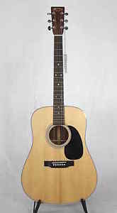 C.F. Martin & Co. Standard 2015 D-28 - Near Mint - Big Tone - NO RESERVE!!!