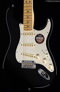 Fender American Standard Stratocaster® Black, Maple (830)