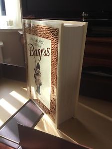 1001 BANJOS- A record of the greatest banjo collection on earth by Akira Tsumura