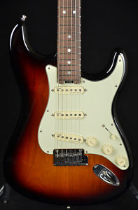 Fender American Elite Stratocaster, Rosewood Fingerboard, 3 Color Sunburst