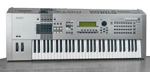 Yamaha Motif 6 Synthesizer Workstation & Road Ready Case