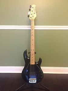 Music Man Stingray 5 2012 w/ Case