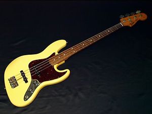 Fender USA American Vintage '62 Jazz Bass w/hsc USED FREESHIPPING from JAPAN
