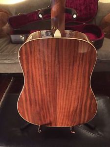 Taylor W-10 Walnut Guitar With LR Baggs MINT