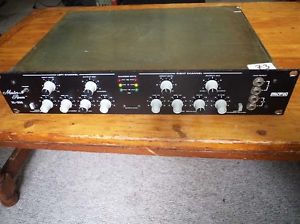 Mic Mix, Master Room XL-305, Acoustic Chamber Synthesizer Vintage Spring Reverb