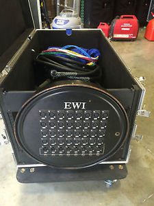 32 channel 200ft Snake w/ split snake EWI 32x8 w/Case Splitter