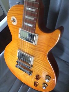 Gibson Gary Moore Tribute Les Paul Standard     AAA+