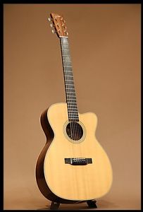 COLLINGS OM2E Cutaway 2000 Natural w/hard case F/S Guitar from Japan #R932