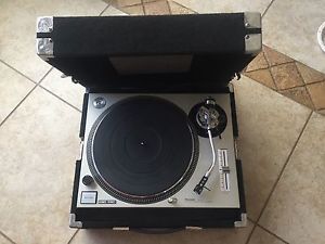 1 MINT Unused Technics SL-1200MK2-M with SHOWCASE Case Stanton EL680