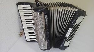 Acordeón Hohner Arietta II 3 voces 72 bajos