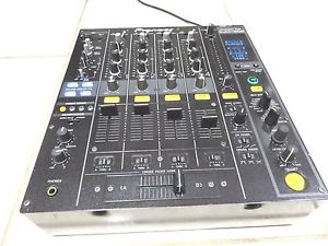Pioneer DJM 800 DJ Mixer, 4-channel high-end digital mixer