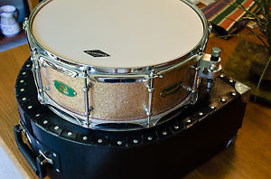Craviotto/DW snare drum 5x14 Champagne Sparkle with case