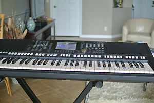 Yamaha PSR-S950 Keyboard Synthesizer