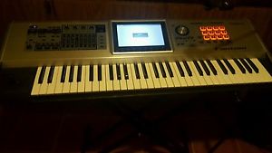 Roland Fantom-G6 synthesizer with Gator case