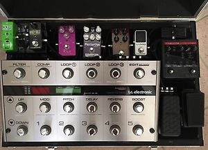 Pedaliera assemblata TC ELECTRONIC HELICON DUNLOP XVIVE LAVA CABLE WAMPLER SUHR
