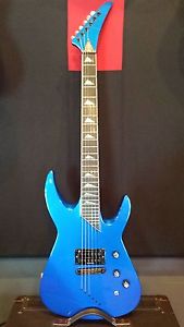 SUPERSTRAT IN BLUE PEARL ED ROMAN CALIGULA MODEL WITH SEYMOUR DUNCAN PICKUP