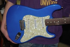 FENDER STRATOCASTER PLUS '95 BLUE*MADE IN USA*VERY RARE GUITAR*TOP PLAYER
