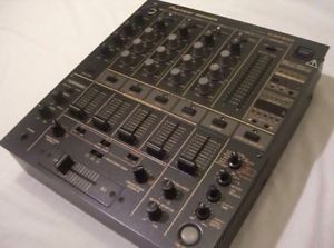 Pioneer DJM-600 Black limited edition pro DJ mixer with effects & sampler