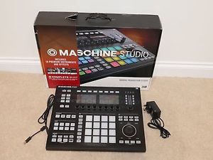 Native Instruments Maschine Studio + Komplete Select