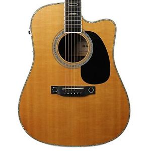 2010 MARTIN DC AURA ACOUSTIC ELECTRIC GUITAR NATURAL FINISH