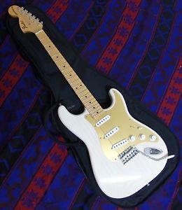 RARE Reverse Headstock Jimi Hendrix Stratocaster JH ST68-RH VWH Fender Japan