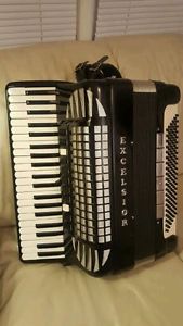accordion excelsior 940./4/5/hand.made reeds double tone.chamber ex condition