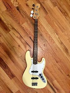 Bass Guitar, Fender American Standard Electric Jazz Bass (Excellent Condition)