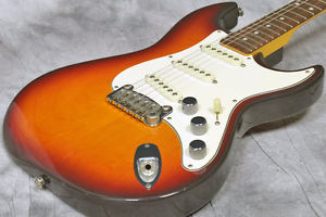 Rare Vintage G&L SKYHAWK 3 COLOR SUNBURST Used Guitar USA-made w/Hardcase