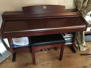 Yamaha Clavinova CLP-230