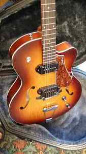 Godin 5th Avenue Kingpin II CW Cognac Burst