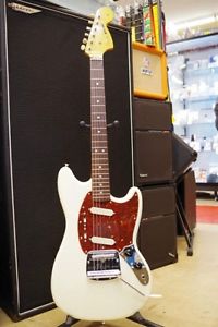 FENDER JAPAN CLASSIC 60s MUSTANG White w/soft case F/S Guiter Bass #F158