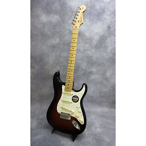 Fender American Standard Stratocaster w/ Case -  3-Color Sunburst
