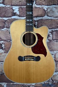 2006 Gibson Songwriter Deluxe Acoustic Electric Guitar Natural w/OHSC Fishman