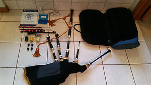 McCallum AB 4 Deluxe Bagpipes African blackwood